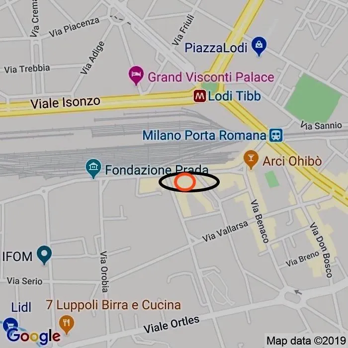 The Small White House In Milano 0*,